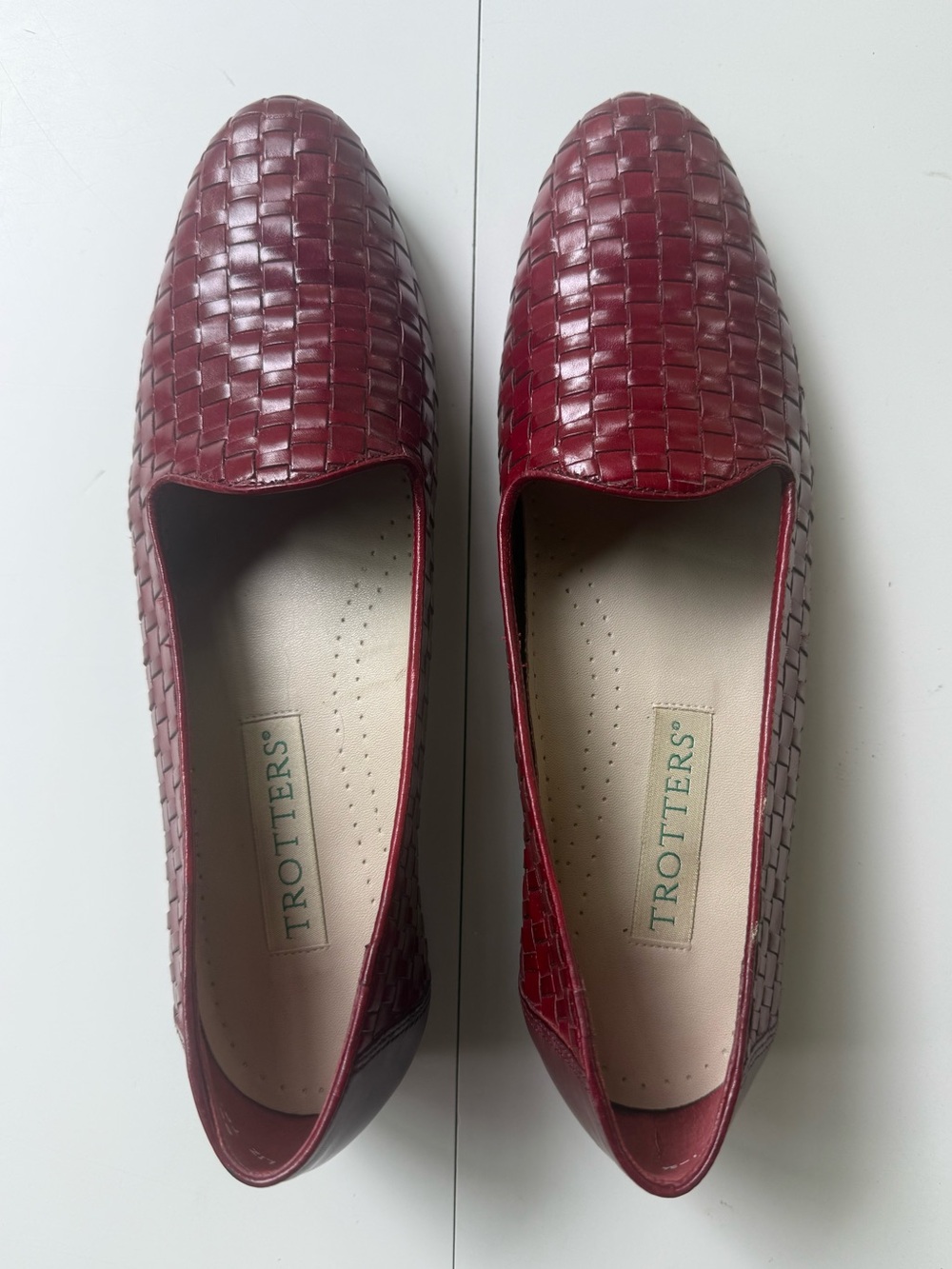 Trotters Loafers Women's Red Woven Leather Comfort Slip On Csaual Flats Size 9S